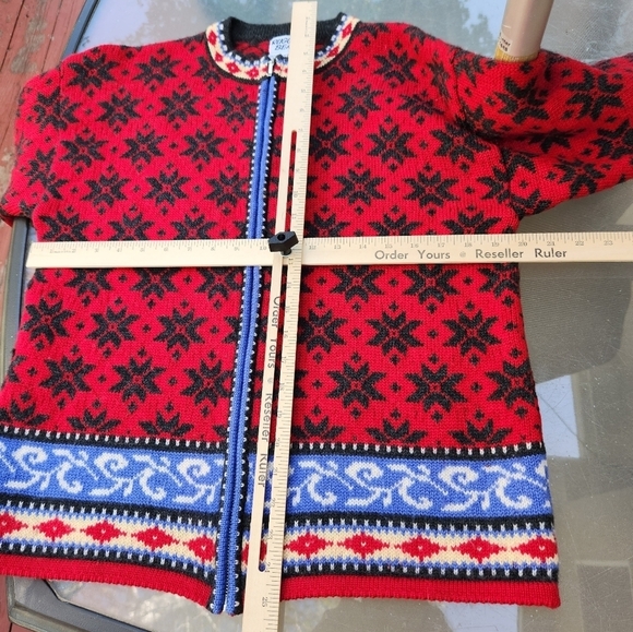 Vintage Rugged Bear Cardigan Women’s Small Red Blue Wool Nordic Zipper - Picture 7 of 9